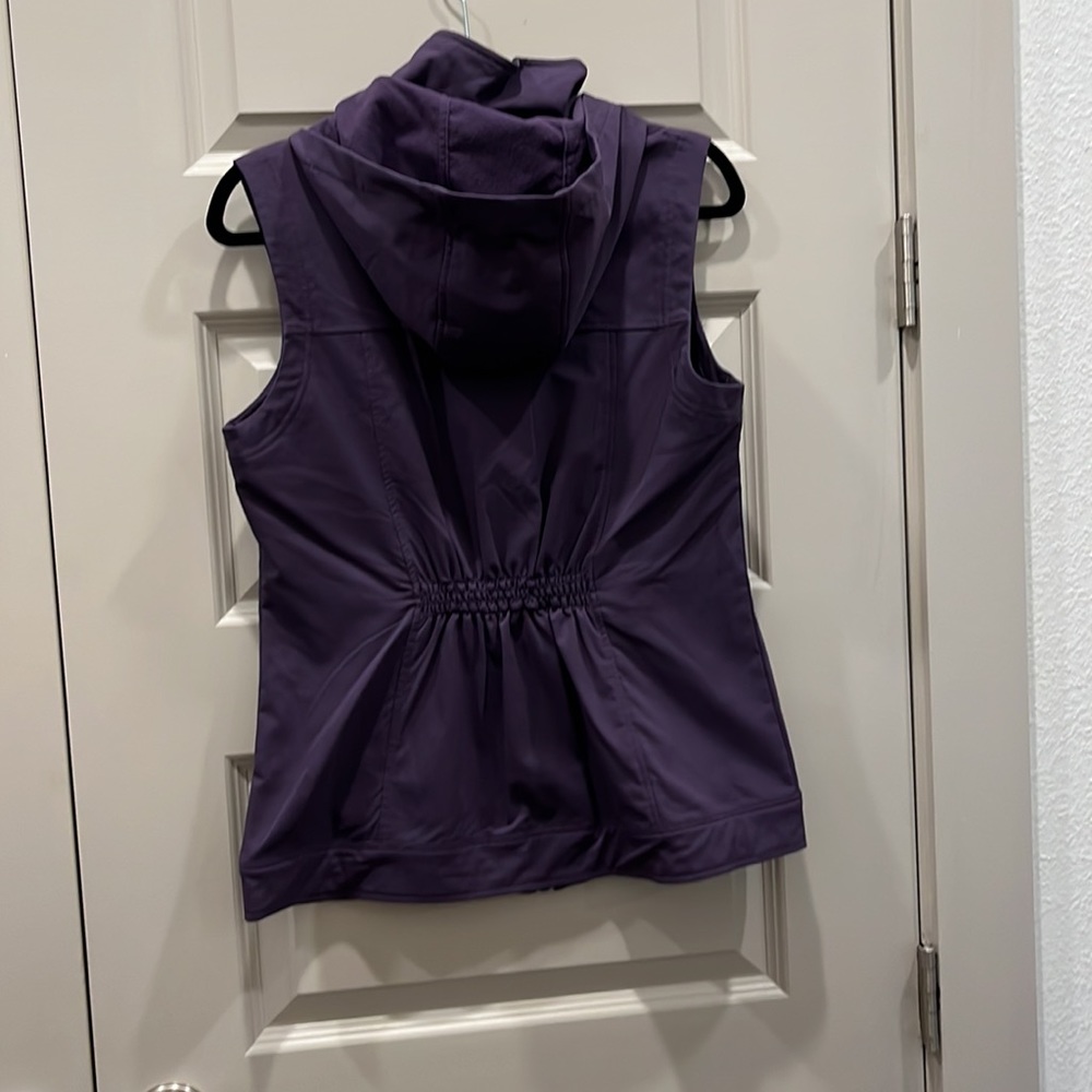 Vest - Picture 2 of 5